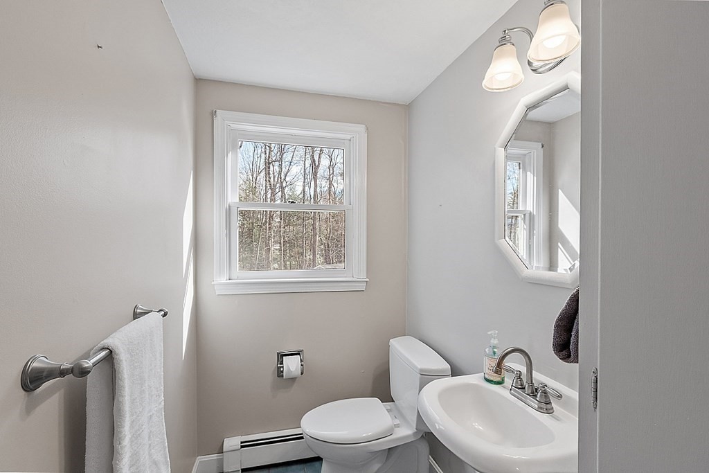 68 Wildwood Road Lunenburg, MA 01462 - Photo 11 of 28 Gallery Image 11