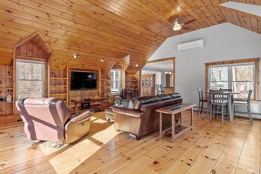 68 Wildwood Road Lunenburg, MA 01462 - Photo 8 of 28 Gallery Image 8
