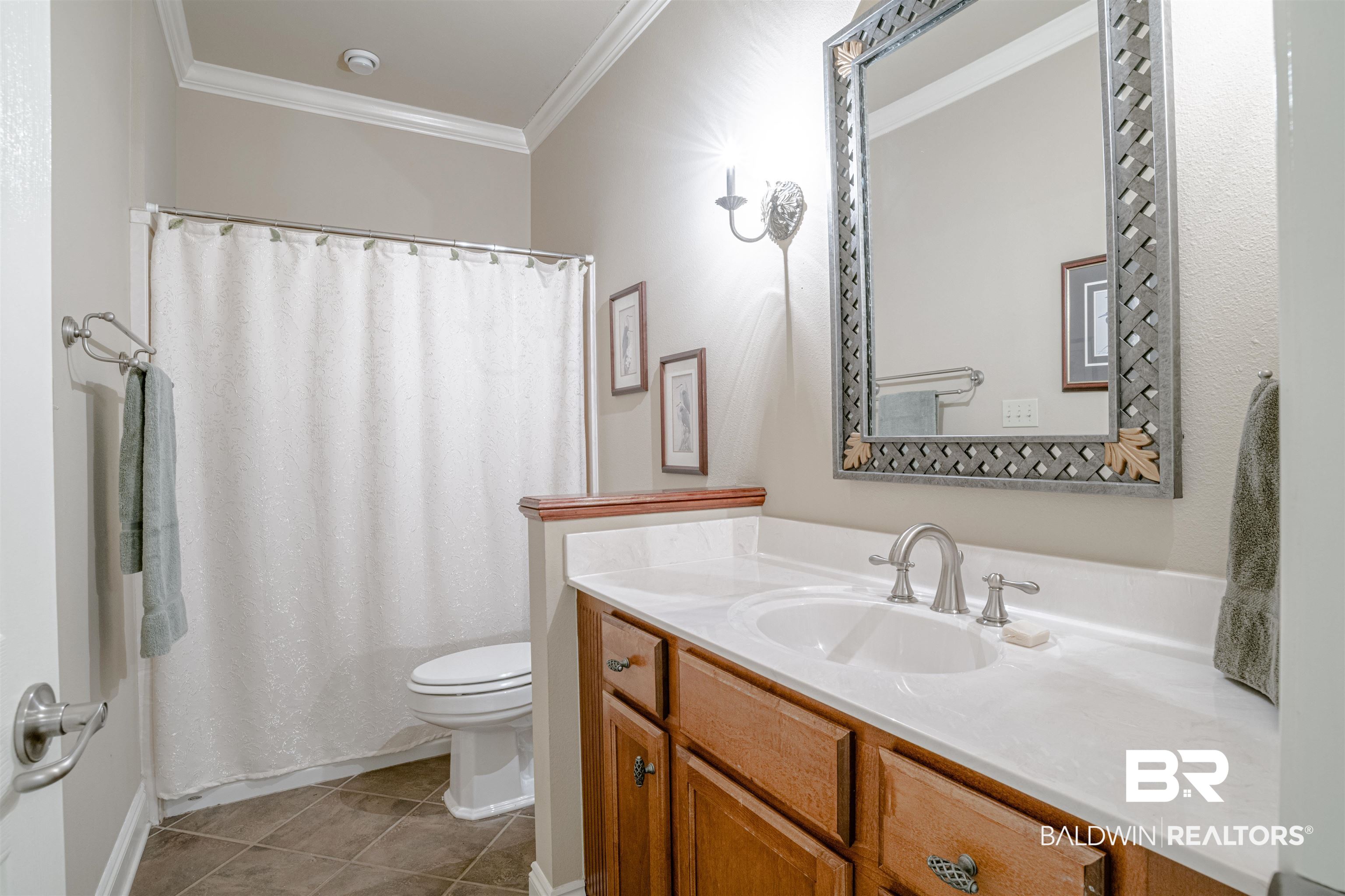 211 Savannah Circle Foley, AL 36535 - Photo 23 of 46 Second Bathroom