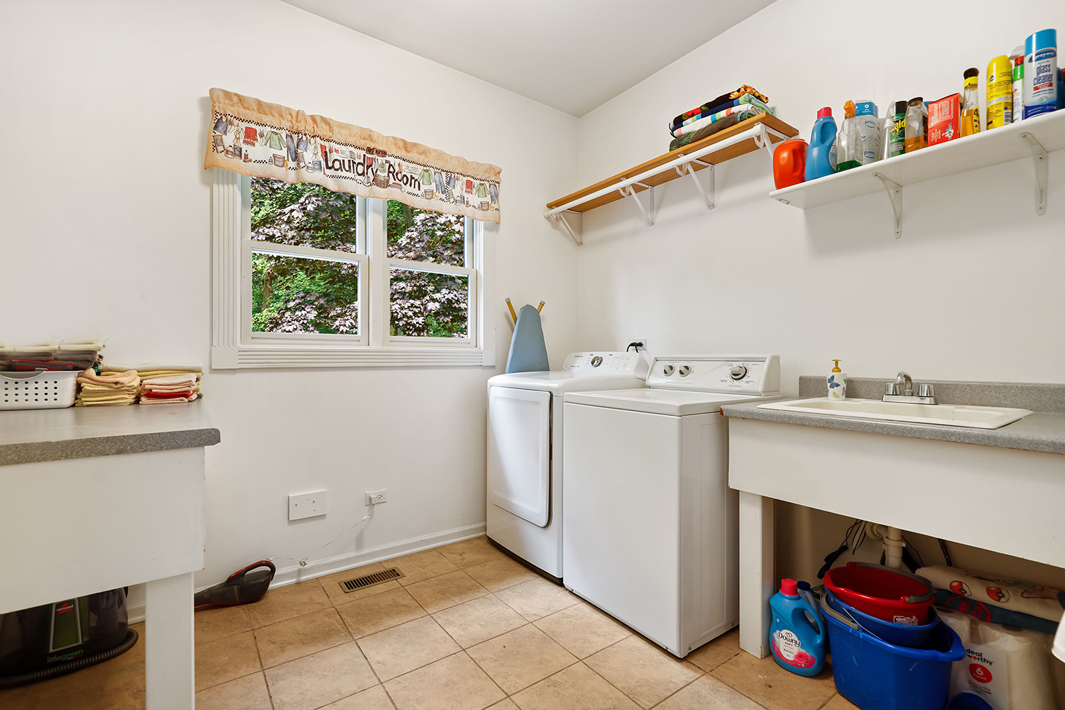 3048 Brampton Lane Dyer, IN 46311 - Photo 23 of 46 a utility room with a sink washer and dryer
