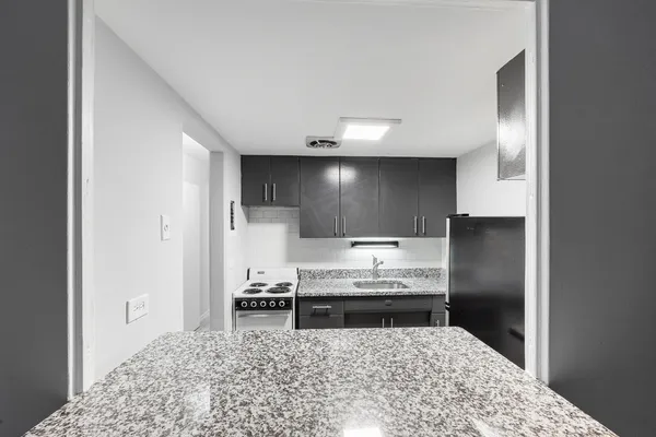 $1,350 | 6012 North Kenmore Avenue, Unit 2D, Chicago, IL 60660