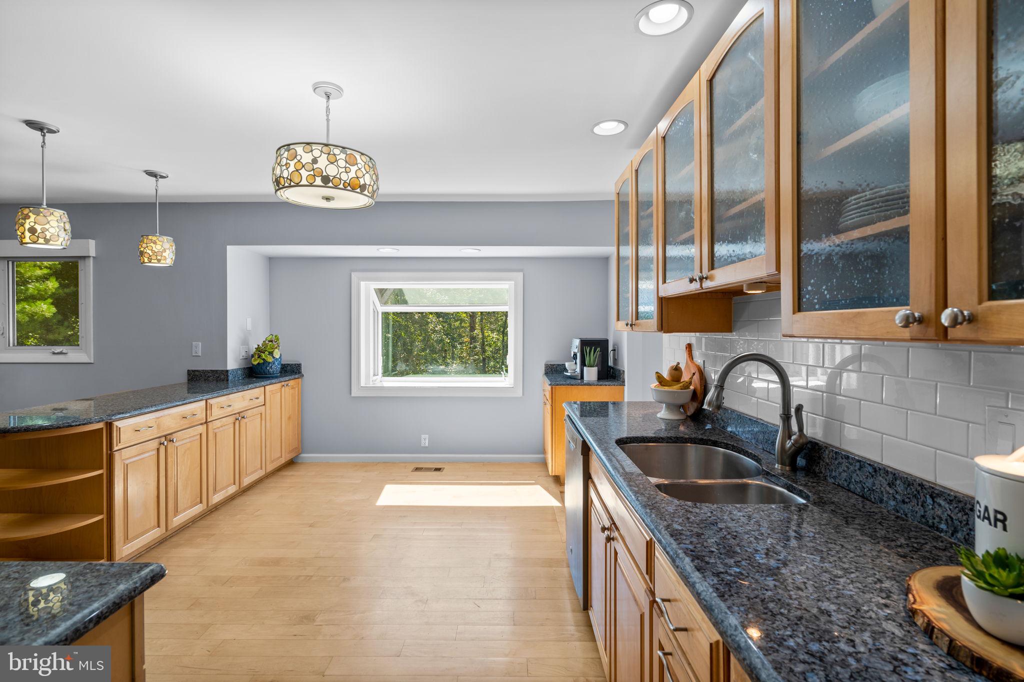 2909 Timber Ridge Drive Mount Airy, MD 21771 - Photo 14 of 44 Spacious Kitchen with High-End Granite Countertops
