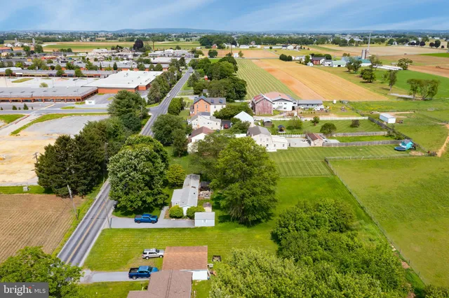 a picture of a glass window