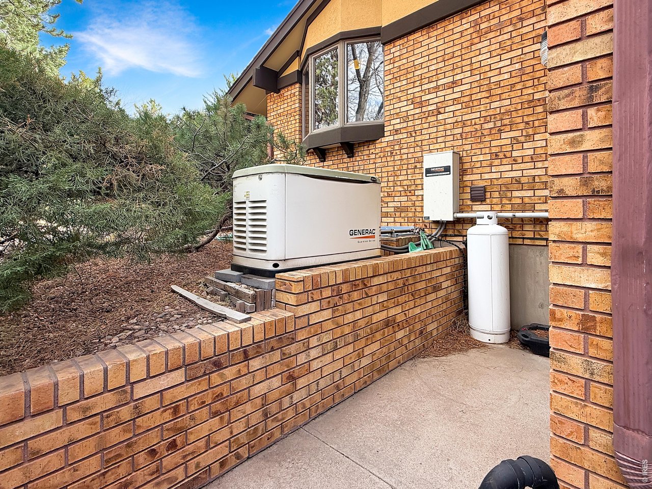 512 Springdale Road Sterling, CO 80751 - Photo 43 of 49 Generator (included)