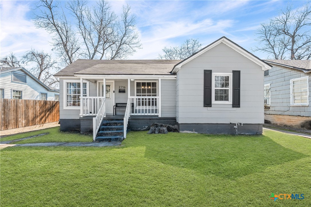 2716 McKenzie Avenue Waco, TX 76708 - Photo 2 of 31