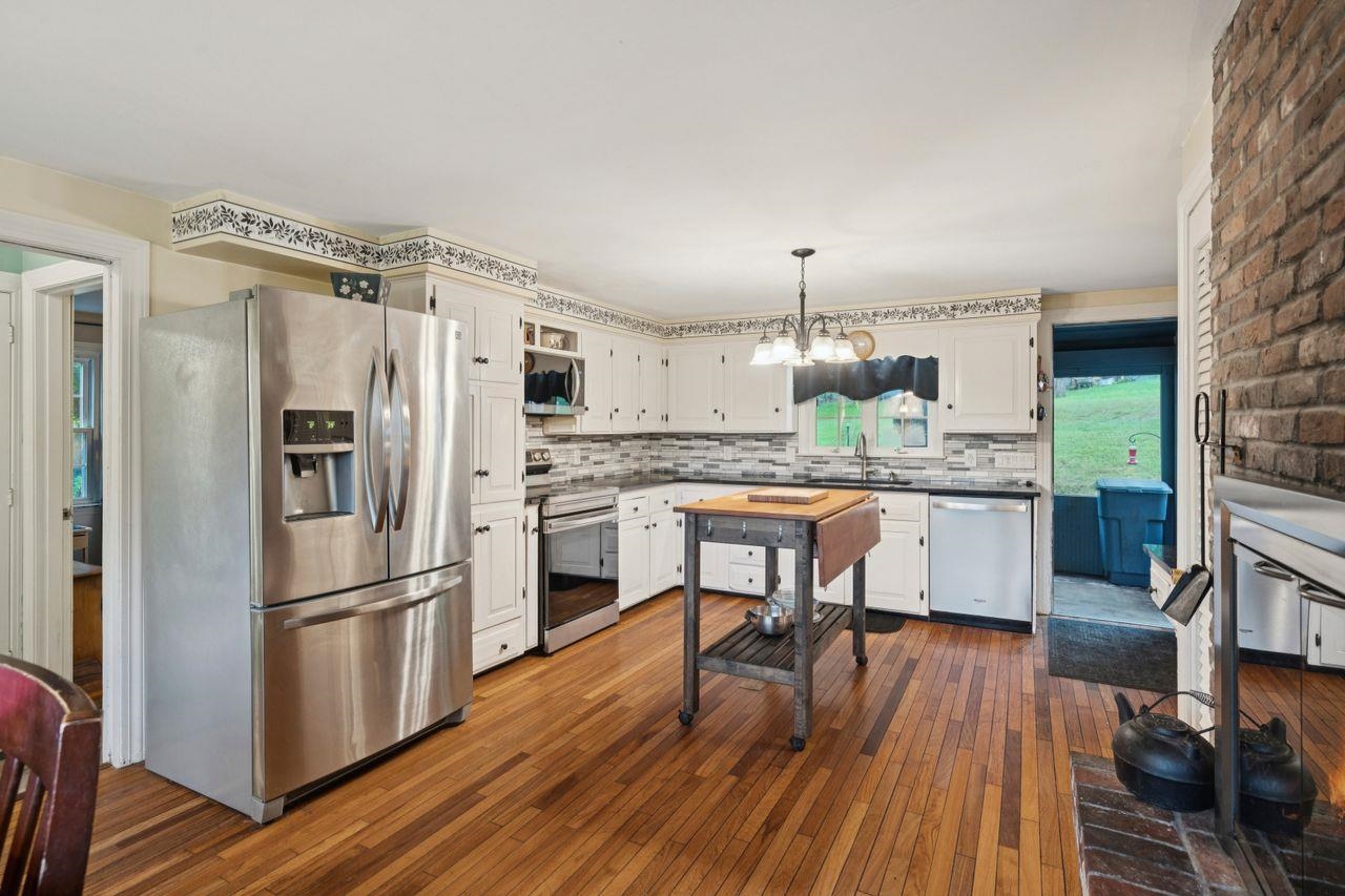 39 Briar Hill Road Bristol, NH 03222 - Photo 5 of 45