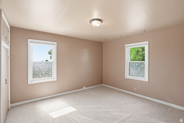 355 Aspen Way Centerville, UT 84014 - Photo 17 of 46