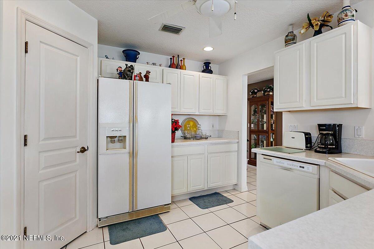 326 South Ocean Trace Road St. Augustine, FL 32080 - Photo 5 of 23 05-Kitchen