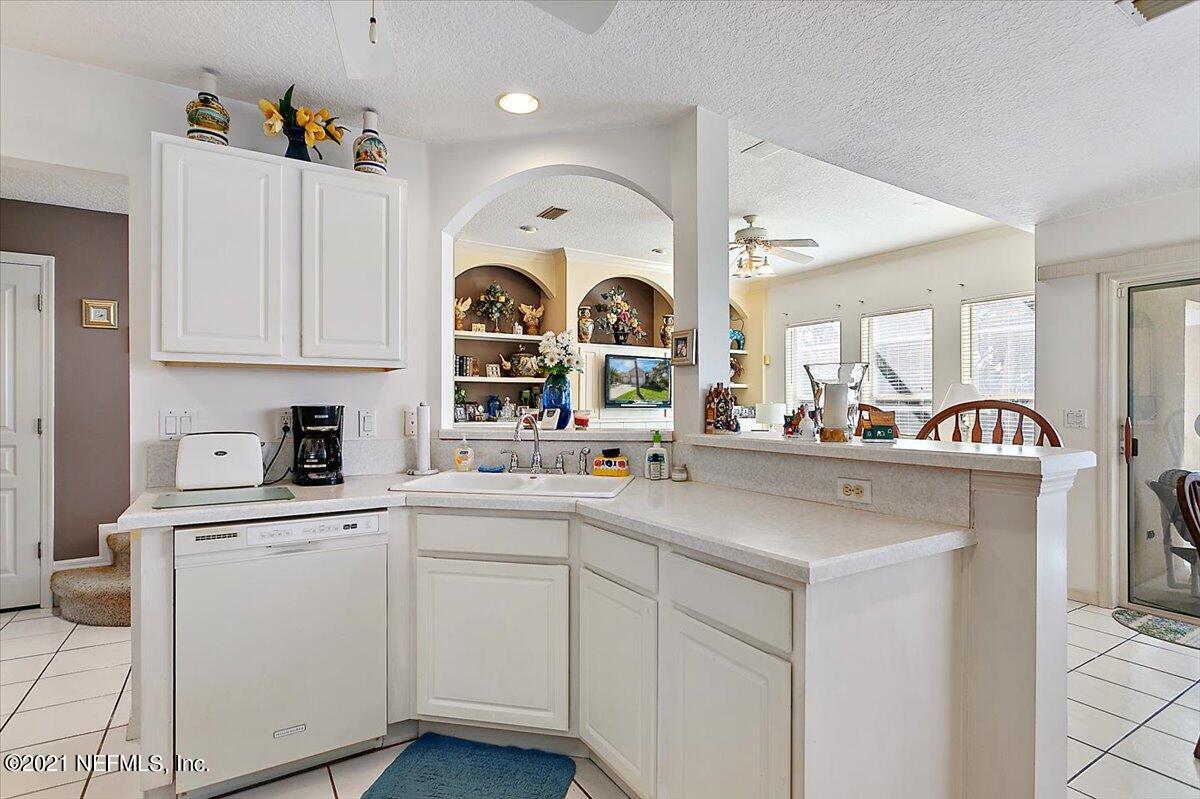 326 South Ocean Trace Road St. Augustine, FL 32080 - Photo 7 of 23 07-Kitchen