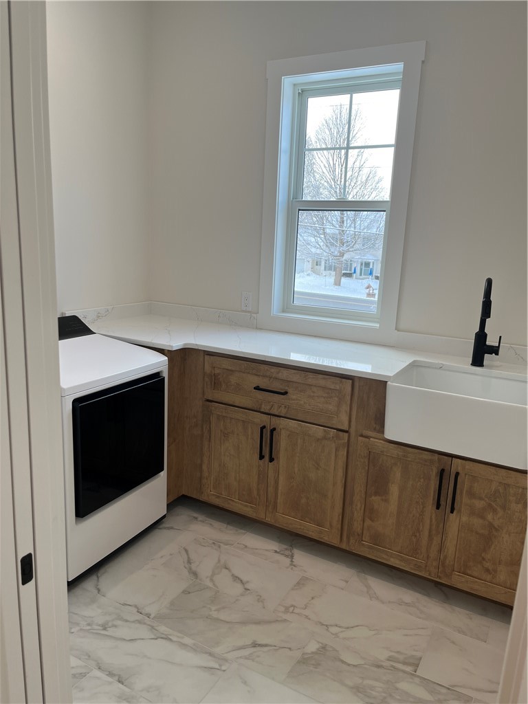 1202 Lake Point Drive Webster, NY 14580 - Photo 8 of 9