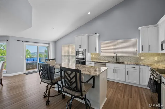 $685,000 | 326 Palisades Ridge Court, Eureka, MO 63025