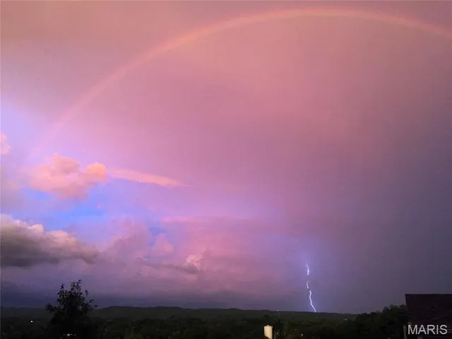 $685,000 | 326 Palisades Ridge Court, Eureka, MO 63025