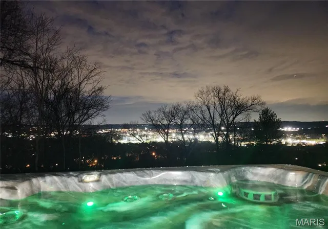 $685,000 | 326 Palisades Ridge Court, Eureka, MO 63025