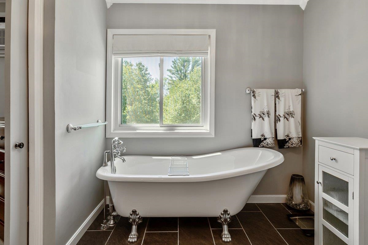 678 Pond Road Hinesburg, VT 05461 - Photo 18 of 46