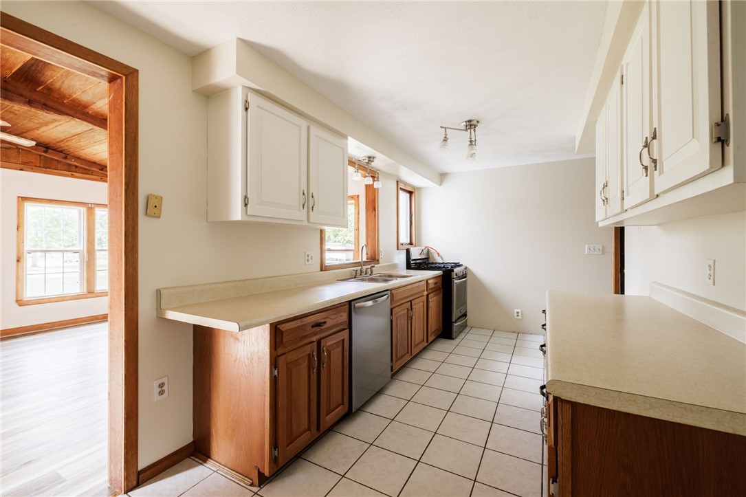 343 Huffer Road Parma, NY 14468 - Photo 9 of 30