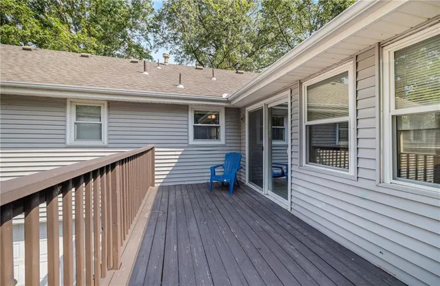 $334,900 | 1000 Southwest Lakeview Boulevard, Lee's Summit, MO 64081