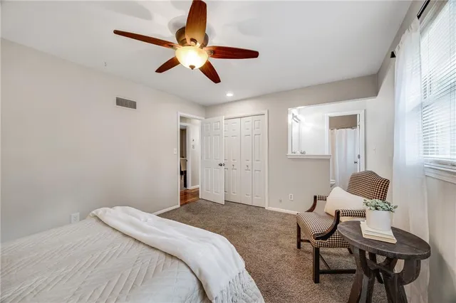 $334,900 | 1000 Southwest Lakeview Boulevard, Lee's Summit, MO 64081