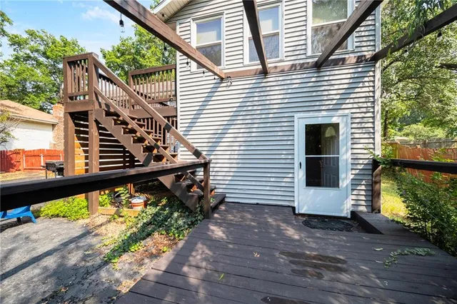 $334,900 | 1000 Southwest Lakeview Boulevard, Lee's Summit, MO 64081