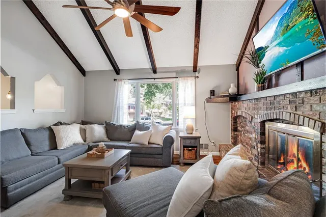 $334,900 | 1000 Southwest Lakeview Boulevard, Lee's Summit, MO 64081