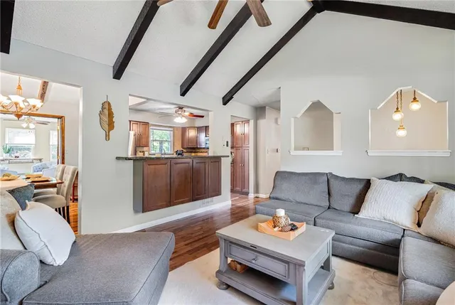 $334,900 | 1000 Southwest Lakeview Boulevard, Lee's Summit, MO 64081