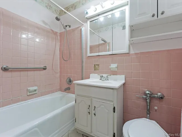 $165,000 | 88-25 155th Avenue, Unit 6M | Lindenwood