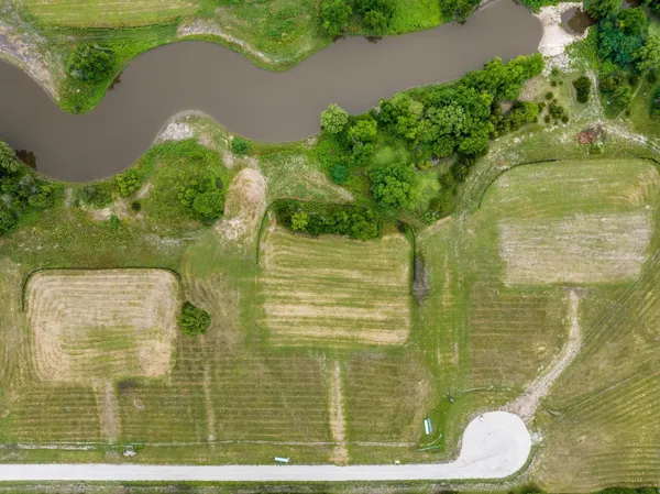 $225,000 | S30 T26 R03e, Benton, KS 67017