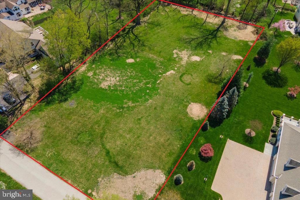 4904 Threadneedle Road Wilmington, DE 19807 - Photo 2 of 34