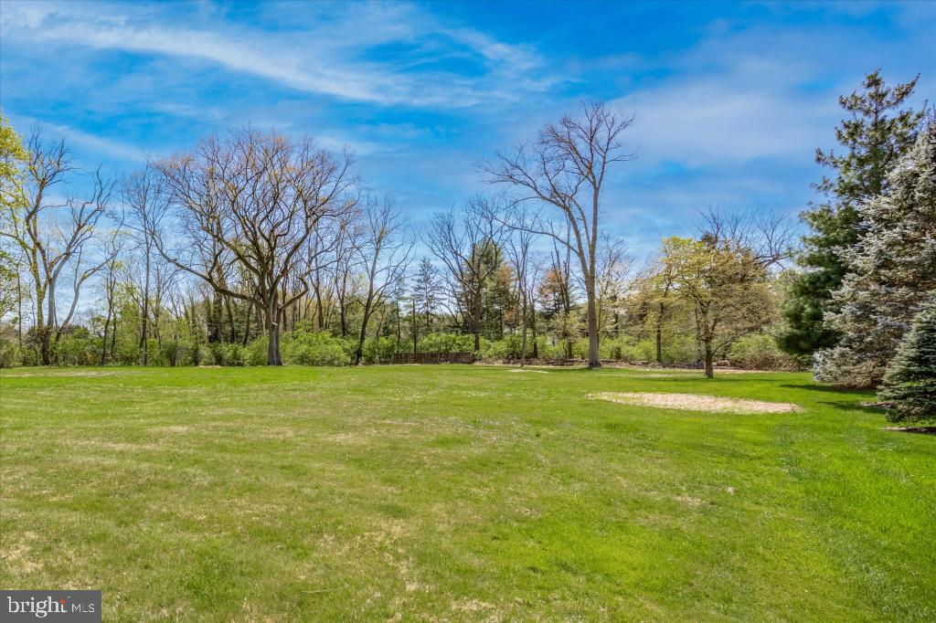 4904 Threadneedle Road Wilmington, DE 19807 - Photo 7 of 34