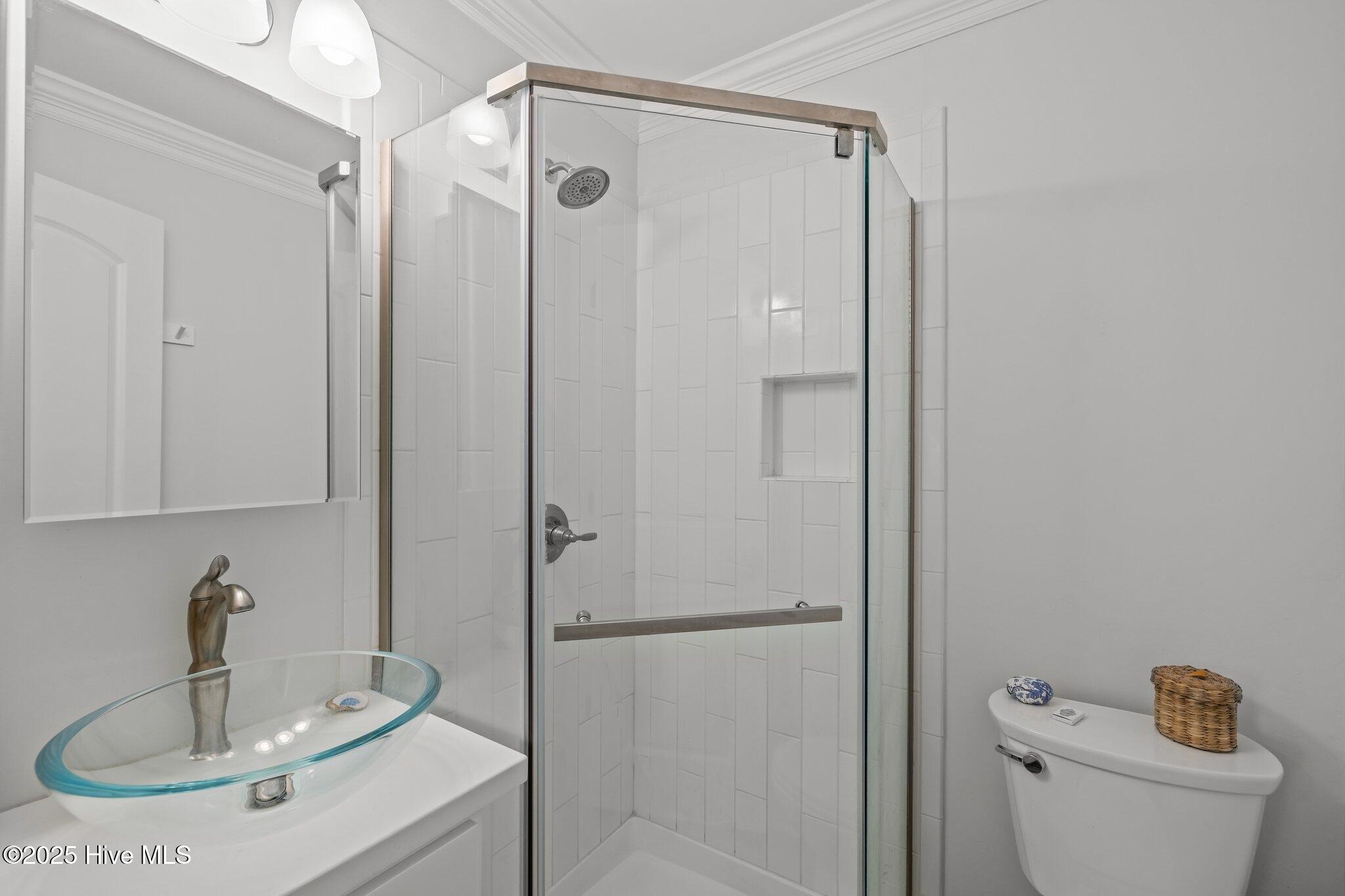 2008 East Fort Macon Road, Unit J3 Atlantic Beach, NC 28512 - Photo 12 of 41 primary bathroom
