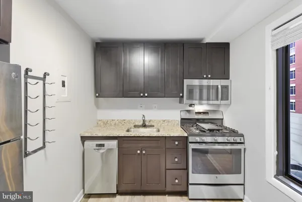 $1,895 | 1440 N Street Northwest, Unit 404, Washington, DC 20005