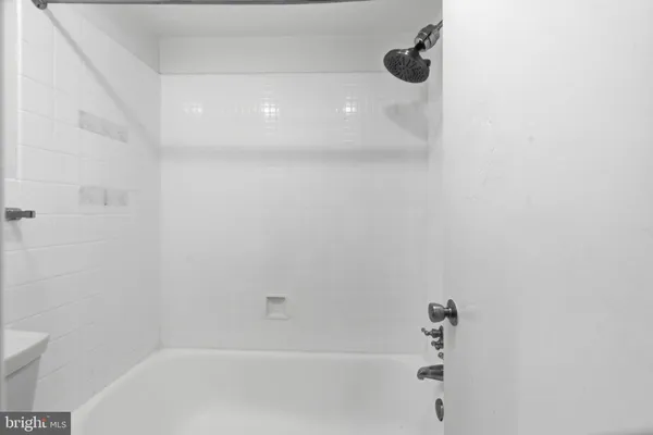 $1,895 | 1440 N Street Northwest, Unit 404, Washington, DC 20005