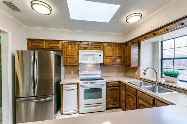 $2,400 | 5915 Volunteer Place, Rockwall, TX 75032