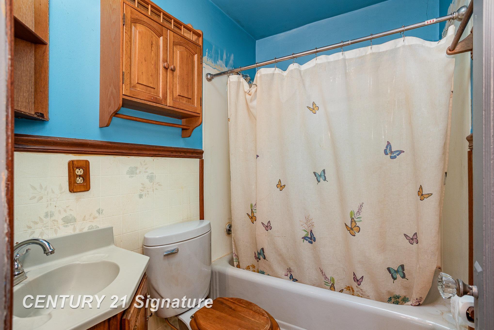 125 North Homer Road Midland, MI 48640 - Photo 12 of 27 50178525-b632e7a0-965b-47d1-9334-e8f3e0524198.JPG
