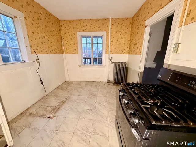 $197,600 | 86 Linsley Avenue, Meriden, CT 06451