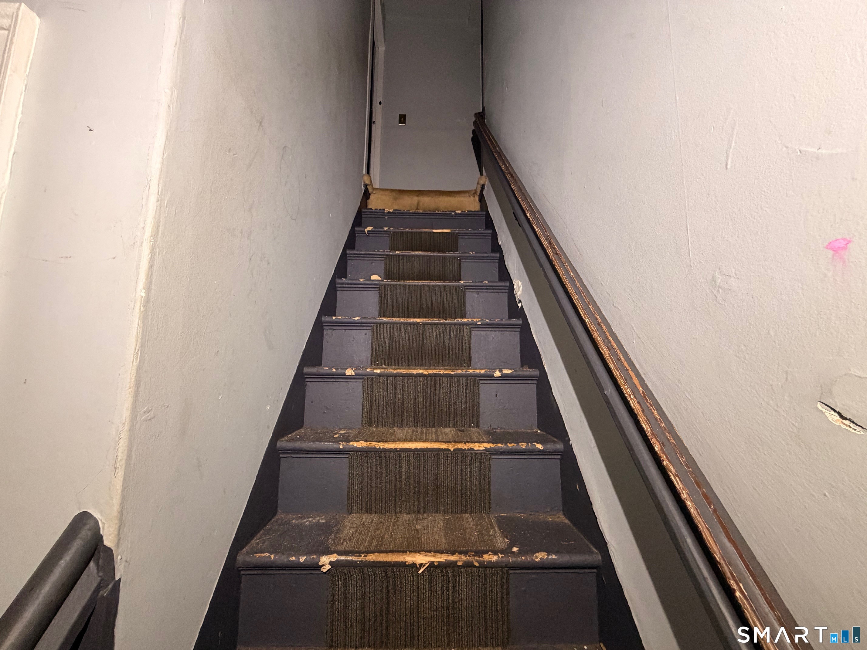 86 Linsley Avenue Meriden, CT 06451 - Photo 8 of 24 a view of entryway