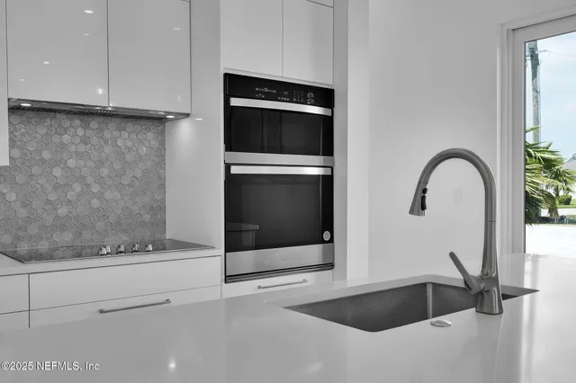 $749,900 | 156 Capri Drive, Ormond Beach, FL 32176