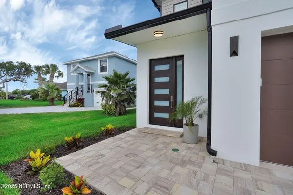 $729,900 | 156 Capri Drive, Ormond Beach, FL 32176
