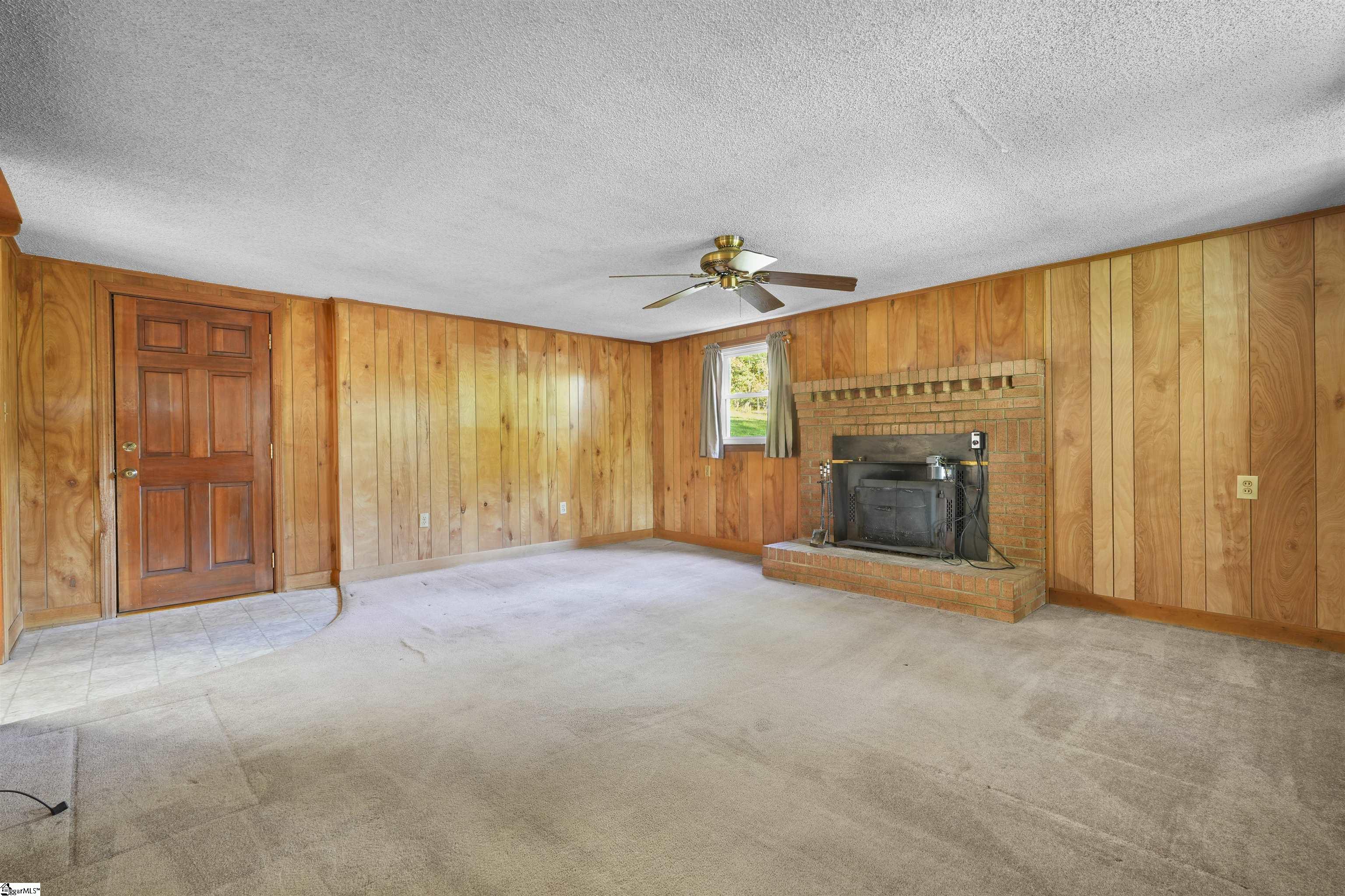 206 John Holliday Road Six Mile, SC 29682 - Photo 3 of 36