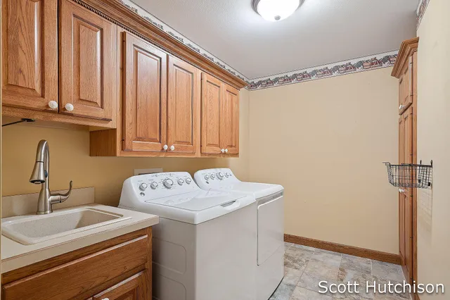 $516,900 | 7054 Green Timber Court, Greenville, MI 48838