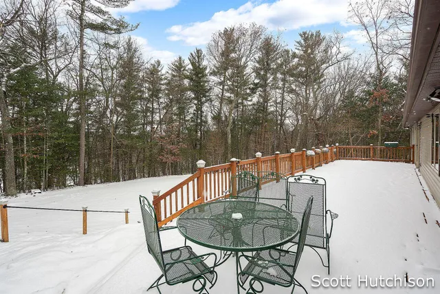 $516,900 | 7054 Green Timber Court, Greenville, MI 48838