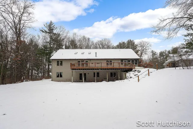 $516,900 | 7054 Green Timber Court, Greenville, MI 48838