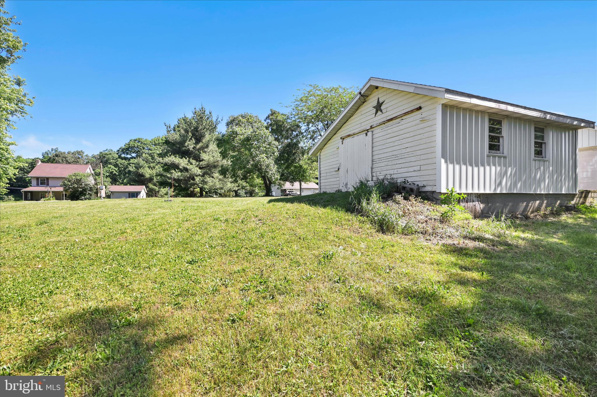 5235 4 Point Road Bethel, PA 19507 - Photo 23 of 55 Exterior Back