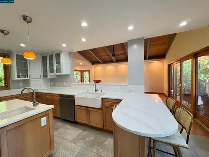 $1,699,000 | 163 El Toyonal, Orinda, CA 94563