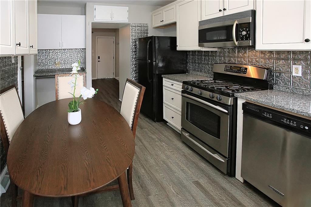 34 Riverside Court Pittsburgh, PA 15238 - Photo 5 of 17