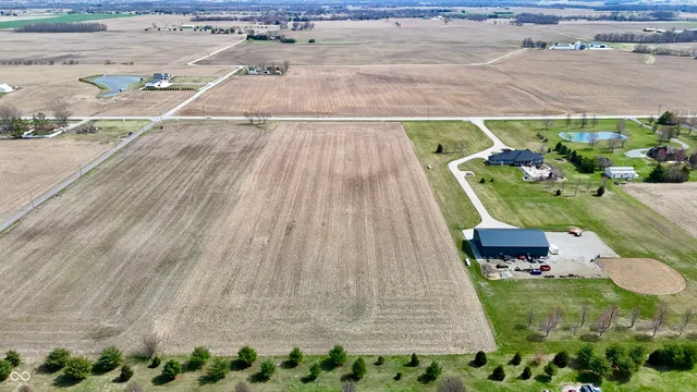 $1,199,800 | A North State Road, Bargersville, IN 46106