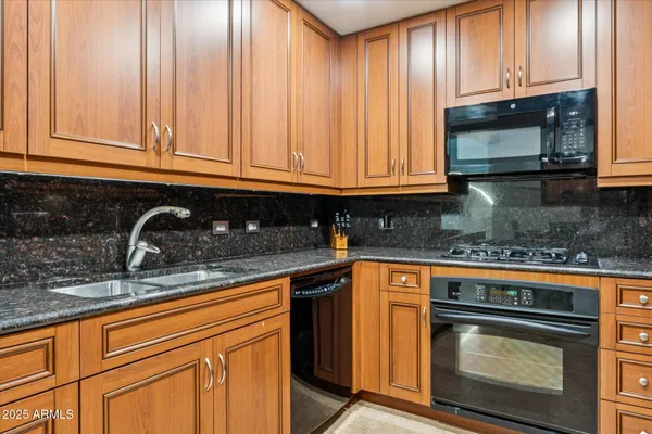 $7,400 | 7161 East Rancho Vista Drive, Unit 1003, Scottsdale, AZ 85251