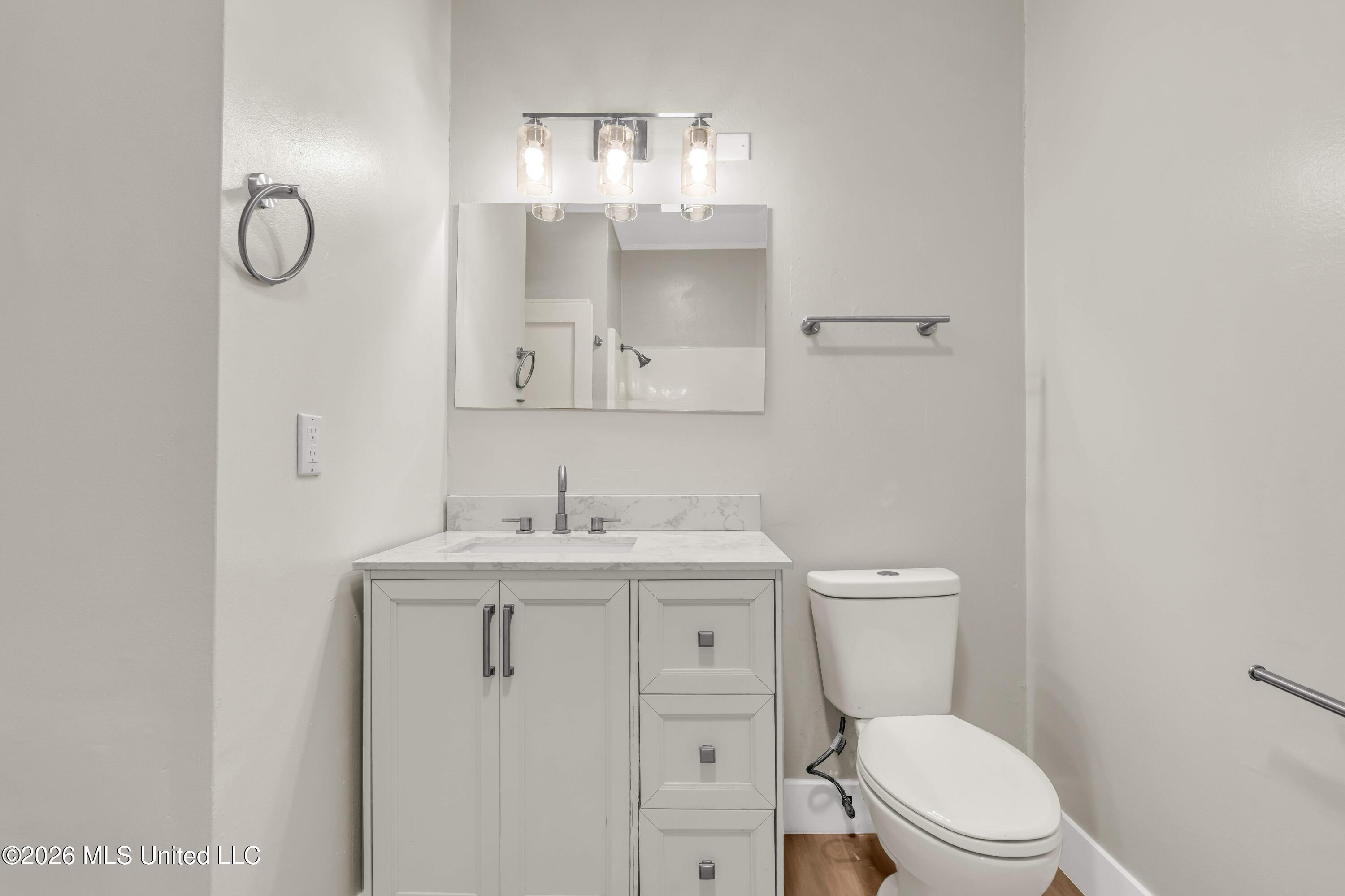 634 Ridge Road Columbus, MS 39705 - Photo 20 of 37 634 Bathroom 2