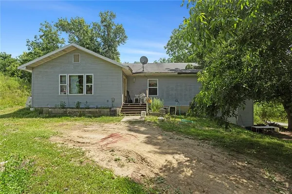 $400,000 | 13777 Bohrer Lane, Rayville, MO 64084