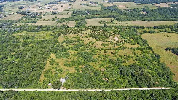 $400,000 | 13777 Bohrer Lane, Rayville, MO 64084