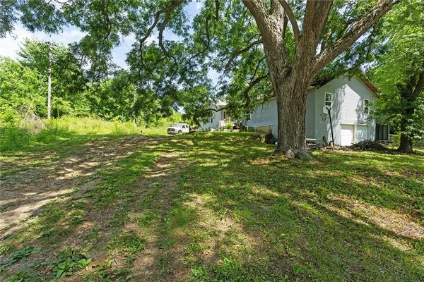 $400,000 | 13777 Bohrer Lane, Rayville, MO 64084